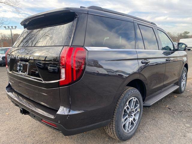 new 2025 Ford Expedition car, priced at $72,840