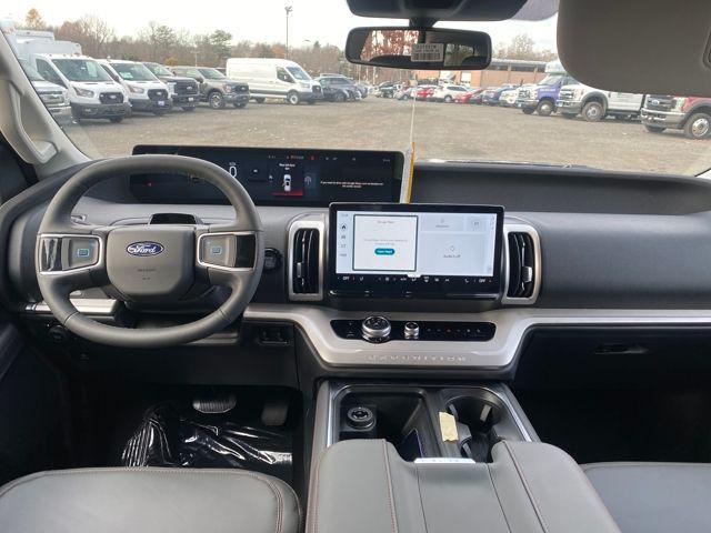 new 2025 Ford Expedition car, priced at $72,840