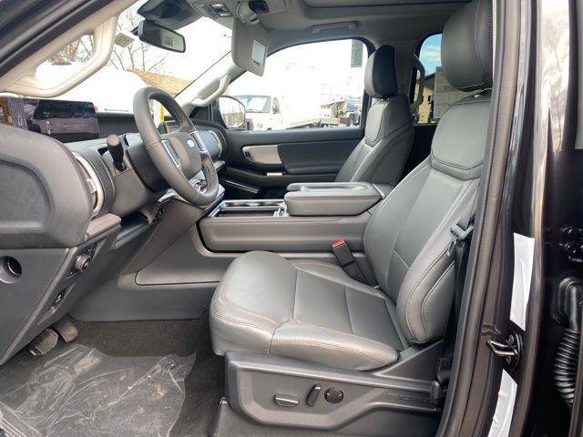 new 2025 Ford Expedition car, priced at $72,840