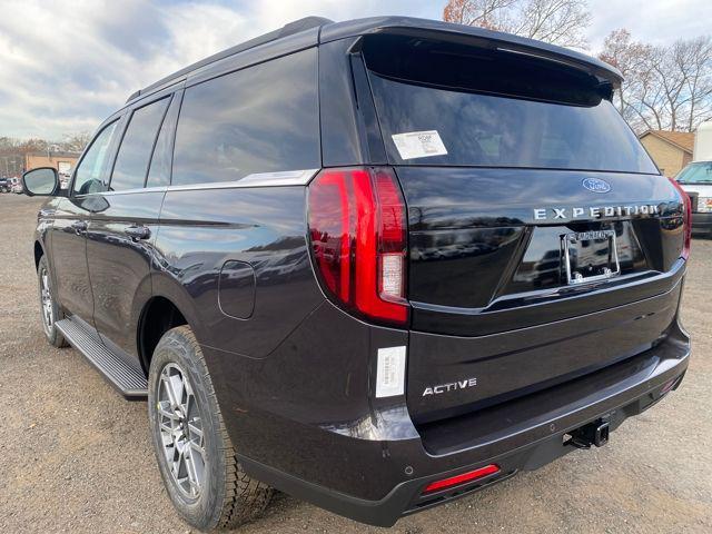 new 2025 Ford Expedition car, priced at $72,840