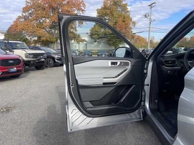 new 2023 Ford Explorer car, priced at $41,990