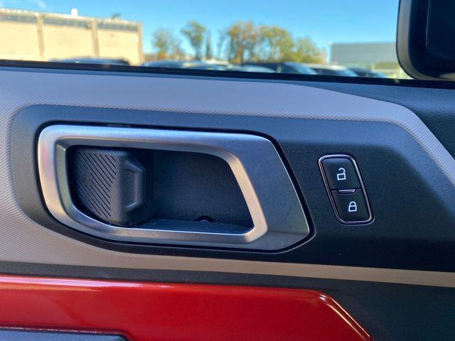 used 2024 Ford Bronco car, priced at $41,075