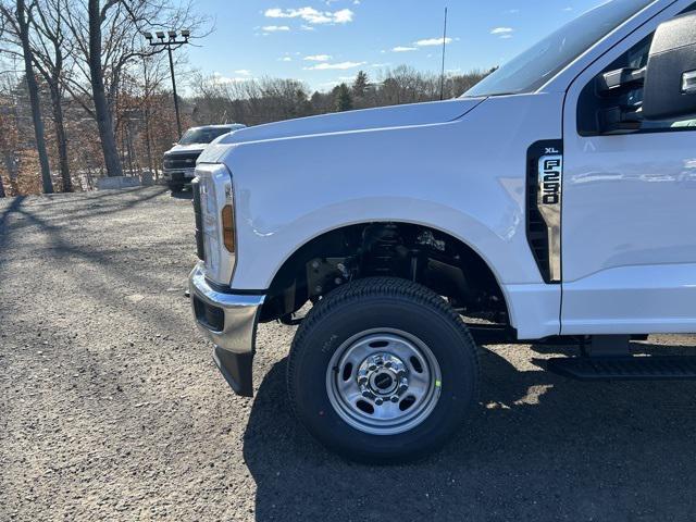 new 2025 Ford F-250 car, priced at $53,896