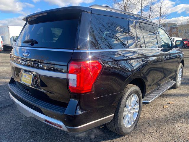 used 2023 Ford Expedition car, priced at $47,143