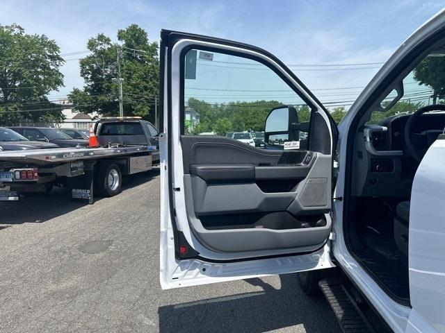 new 2024 Ford F-350 car, priced at $65,060