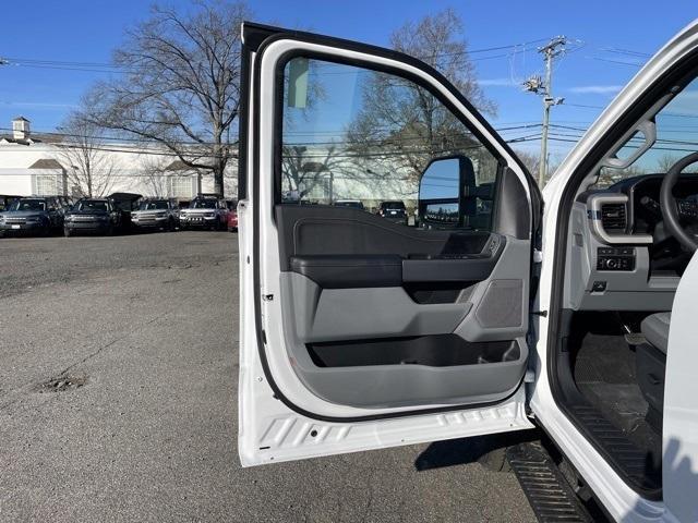 new 2023 Ford F-250 car, priced at $58,995