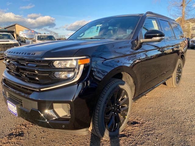 new 2025 Ford Expedition car, priced at $81,820