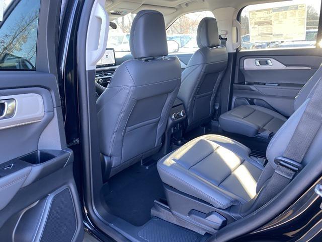 new 2025 Ford Explorer car, priced at $47,901