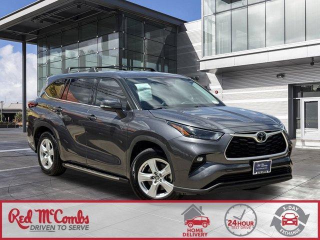 used 2022 Toyota Highlander car, priced at $31,895
