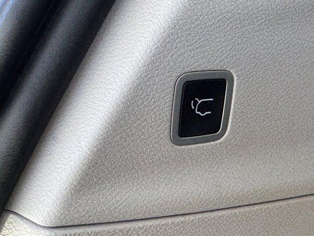 used 2022 Chrysler Pacifica car, priced at $29,327