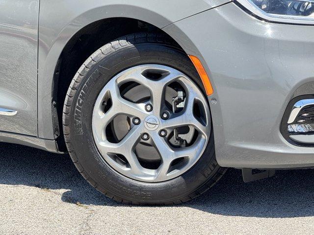 used 2022 Chrysler Pacifica car, priced at $29,327
