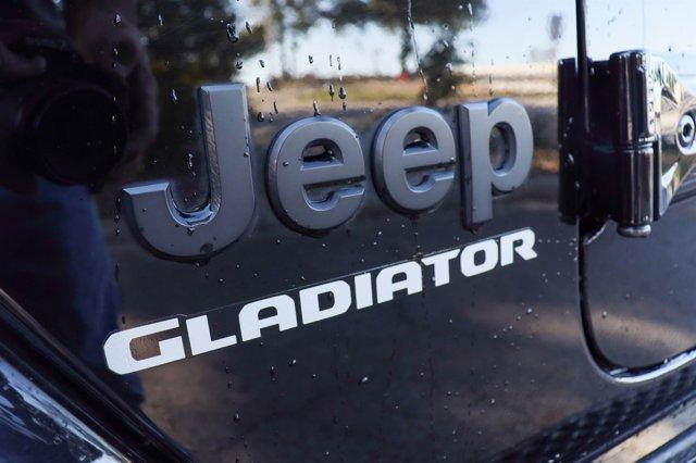 used 2022 Jeep Gladiator car, priced at $38,152