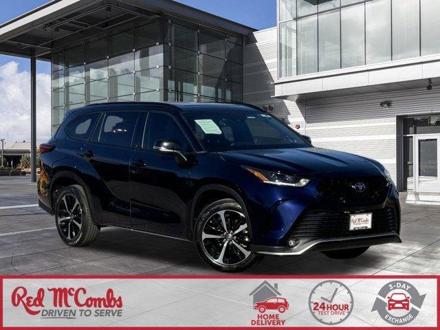 used 2022 Toyota Highlander car, priced at $42,444