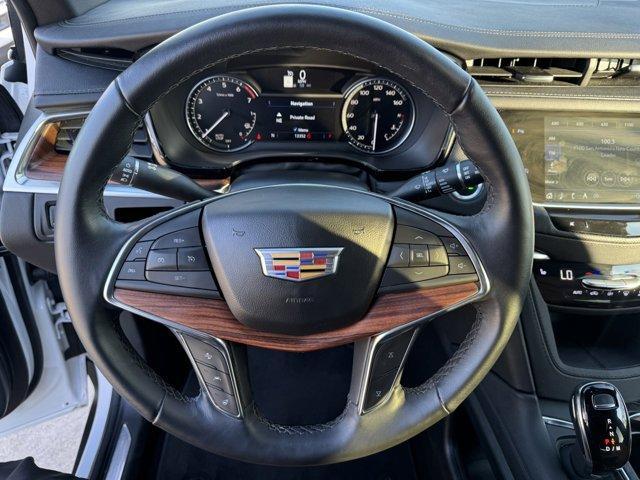 used 2024 Cadillac XT5 car, priced at $55,374