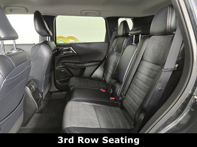 new 2025 Mitsubishi Outlander car, priced at $30,700