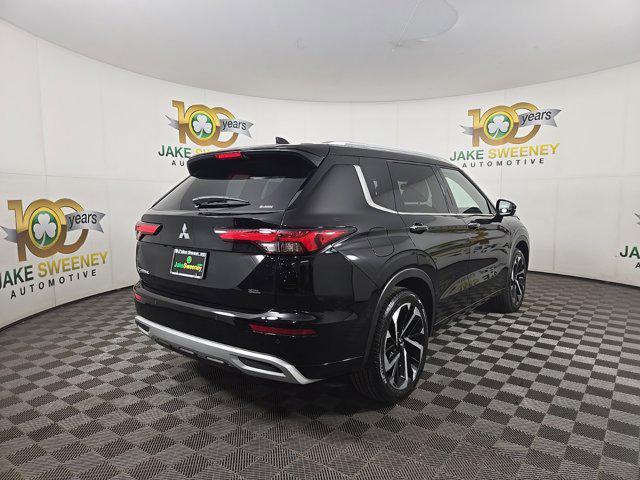 new 2024 Mitsubishi Outlander car, priced at $40,305