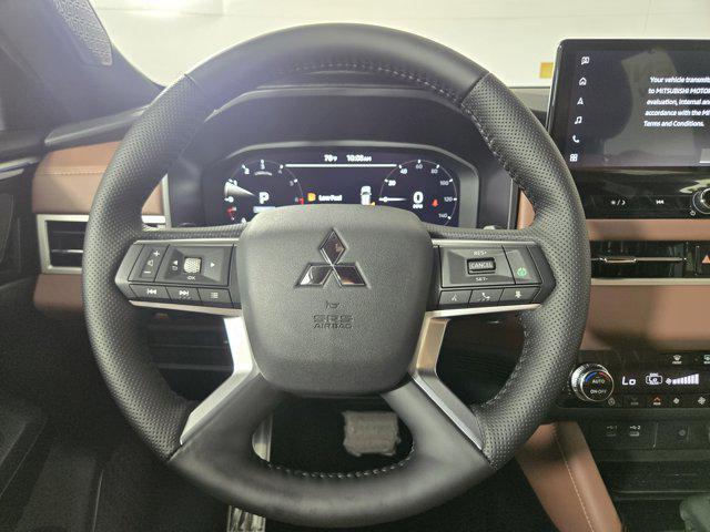 new 2025 Mitsubishi Outlander car, priced at $39,355