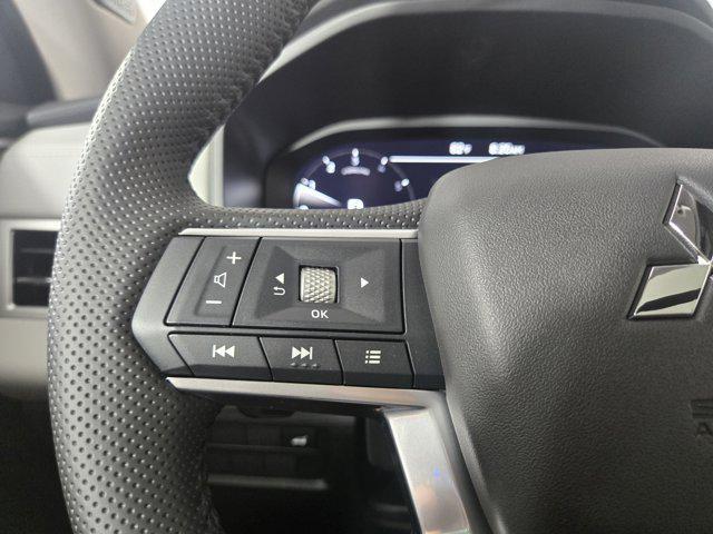 new 2025 Mitsubishi Outlander car, priced at $33,860
