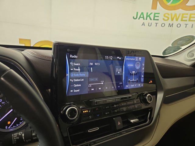 used 2022 Toyota Highlander car, priced at $38,998
