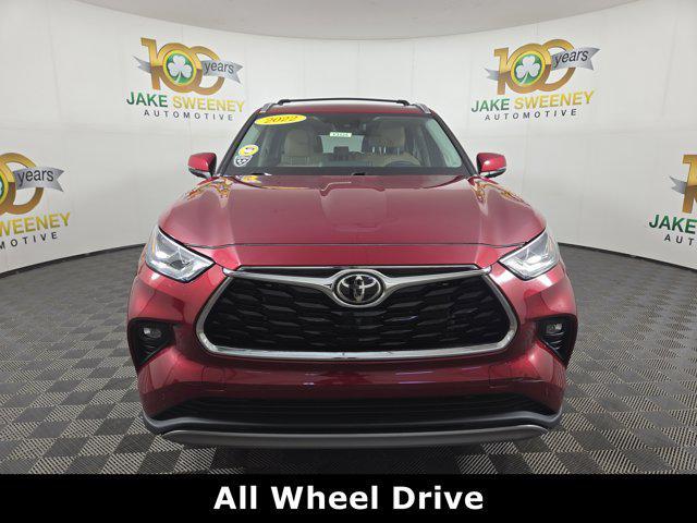 used 2022 Toyota Highlander car, priced at $38,998