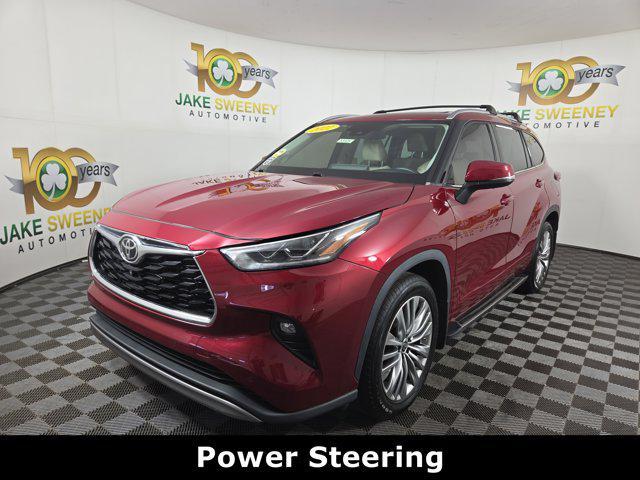 used 2022 Toyota Highlander car, priced at $38,998