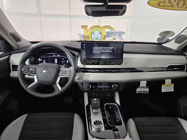 new 2025 Mitsubishi Outlander car, priced at $33,860