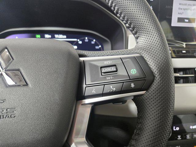 new 2025 Mitsubishi Outlander car, priced at $33,810