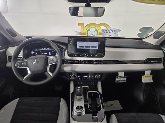 new 2025 Mitsubishi Outlander car, priced at $33,810