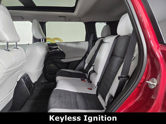 new 2025 Mitsubishi Outlander car, priced at $33,810