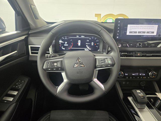 new 2025 Mitsubishi Outlander car, priced at $33,610