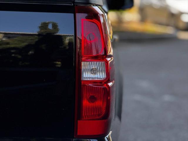 used 2007 Chevrolet Avalanche car, priced at $10,751