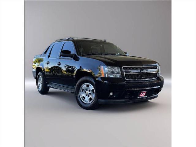 used 2007 Chevrolet Avalanche car, priced at $9,500