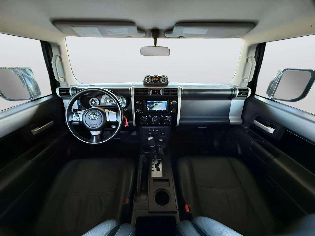 used 2007 Toyota FJ Cruiser car, priced at $11,999