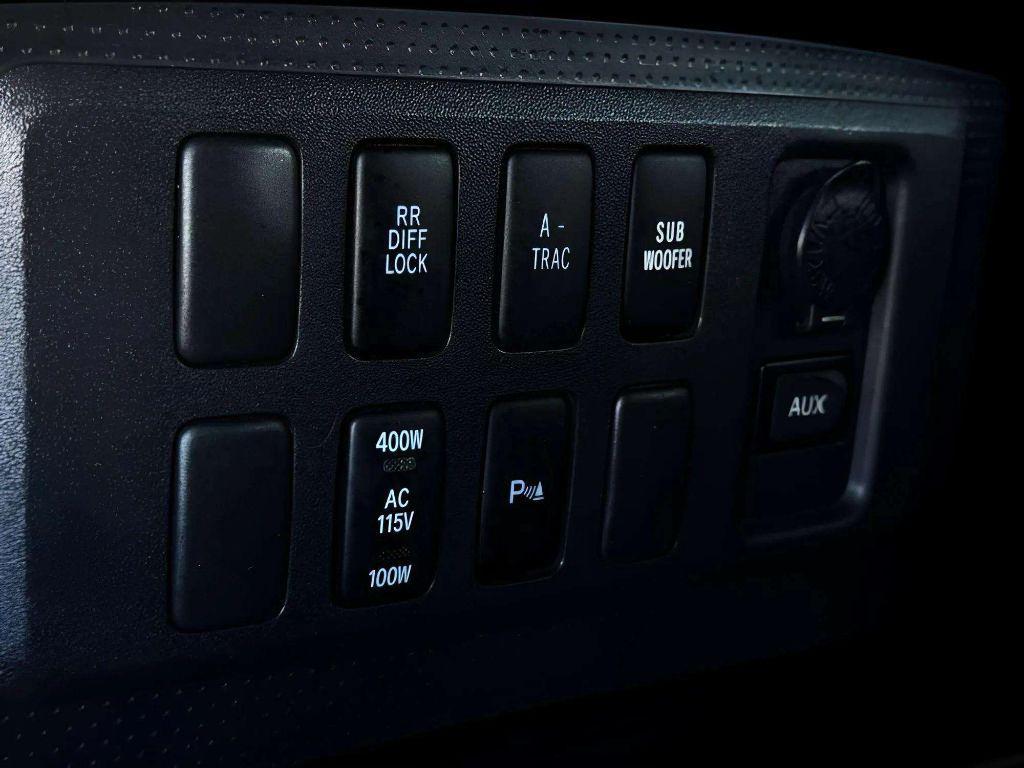 used 2007 Toyota FJ Cruiser car, priced at $11,999