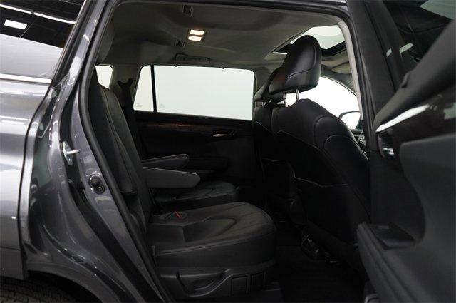 used 2021 Toyota Highlander car, priced at $38,299