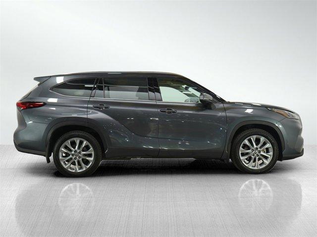 used 2021 Toyota Highlander car, priced at $38,299