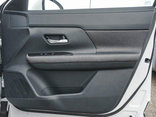 new 2025 Nissan Kicks car, priced at $27,860