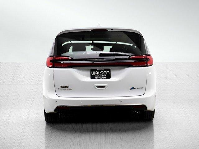 used 2022 Chrysler Pacifica Hybrid car, priced at $27,799