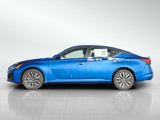 new 2025 Nissan Altima car, priced at $30,999