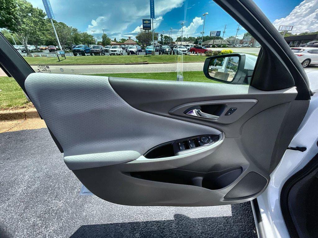 new 2025 Chevrolet Malibu car, priced at $25,495
