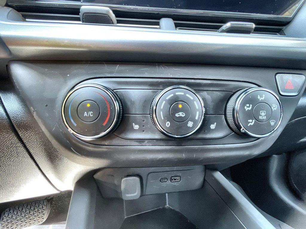 used 2024 Chevrolet Trax car, priced at $23,112