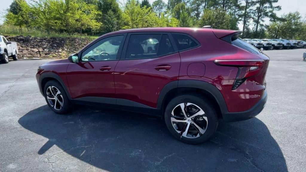 used 2024 Chevrolet Trax car, priced at $23,112