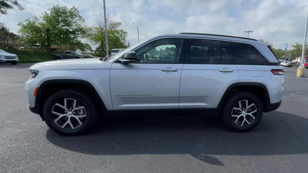 used 2024 Jeep Grand Cherokee car, priced at $36,478