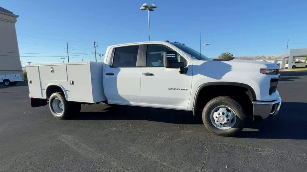 new 2025 Chevrolet Silverado 3500 car, priced at $66,083