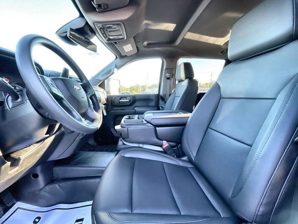 new 2025 Chevrolet Silverado 3500 car, priced at $66,083