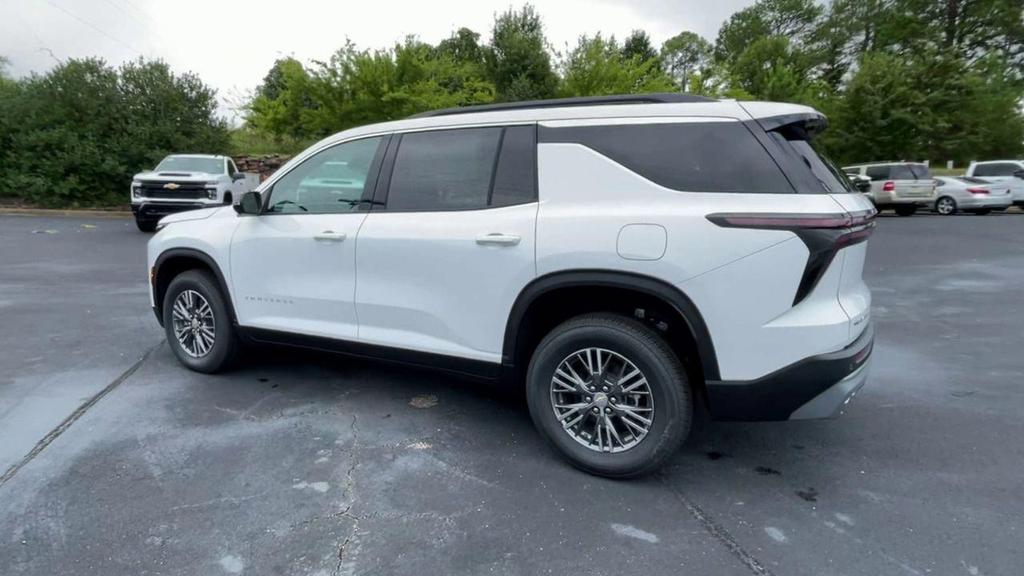 new 2026 Chevrolet Traverse car, priced at $43,920