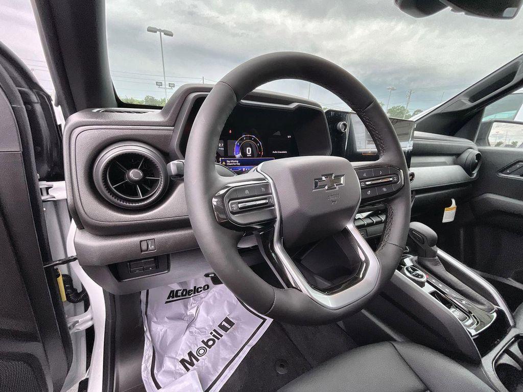 new 2025 Chevrolet Colorado car, priced at $43,980