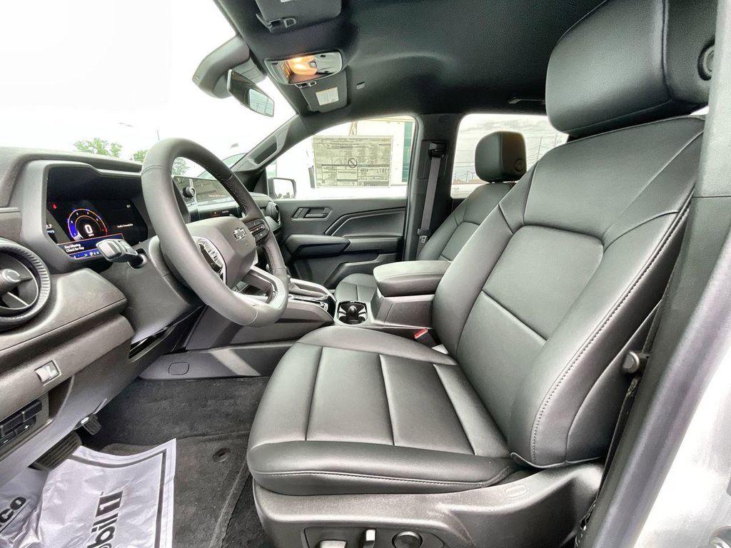 new 2025 Chevrolet Colorado car, priced at $43,980