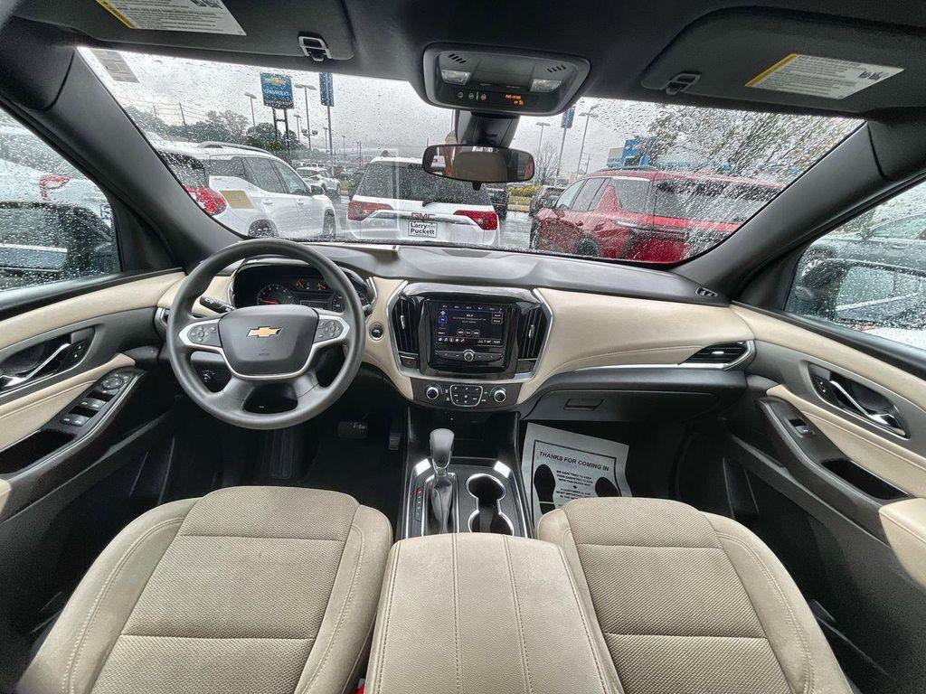 used 2023 Chevrolet Traverse car, priced at $27,585