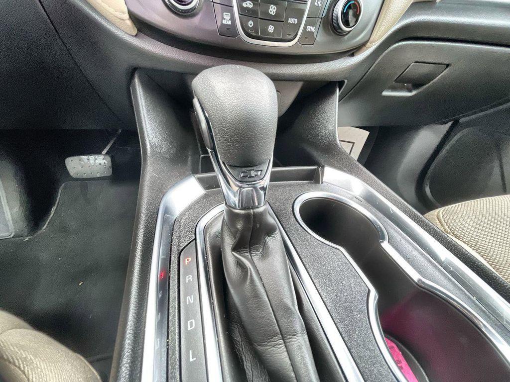 used 2023 Chevrolet Traverse car, priced at $27,585